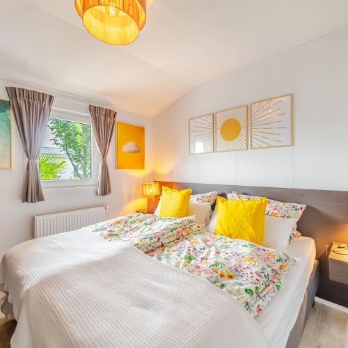 Doppelschlafzimmer Strand mit Fenster, Fliegengitter, Verdunklungsfunktion, großem Schrank, Leselampen